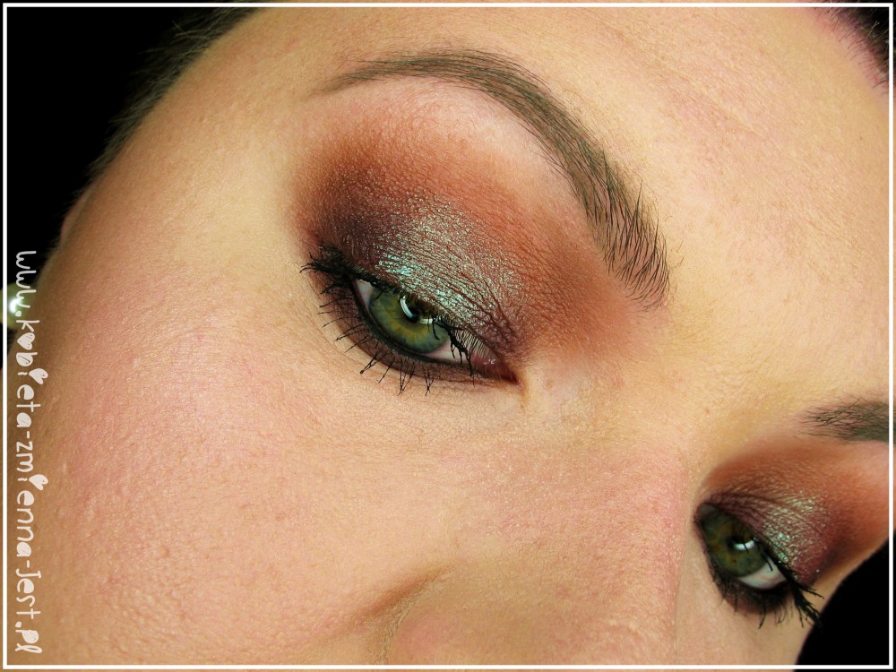 makeup geek insomnia pigment eyes 2